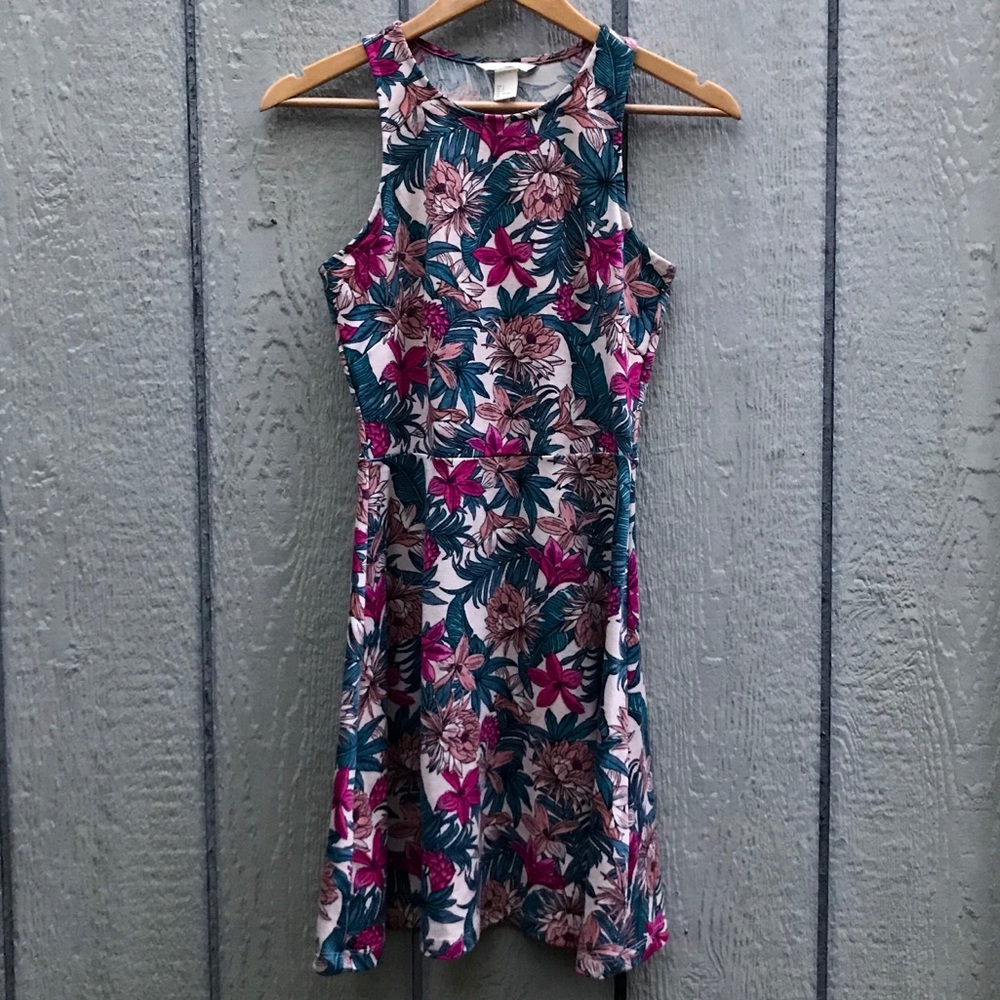 H&M tropical vacation palm floral mini dress